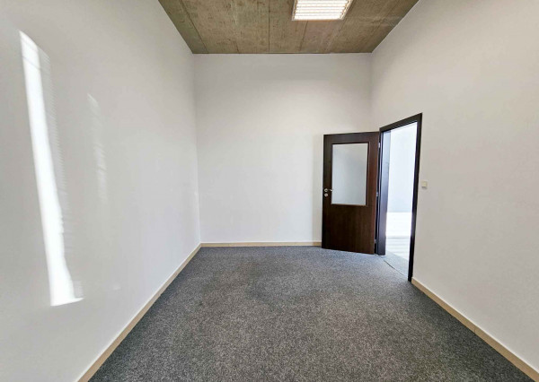 Prenájom: kancelársky priestor 12,90 m2, Spišská Nová Ves